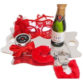 Kit con cava, antifaz, vela y esposas rojo
